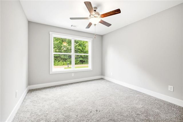 318 Stonington Drive, Mount Airy, GA 30563