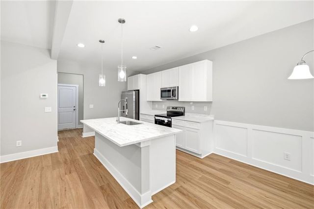 318 Stonington Drive, Mount Airy, GA 30563