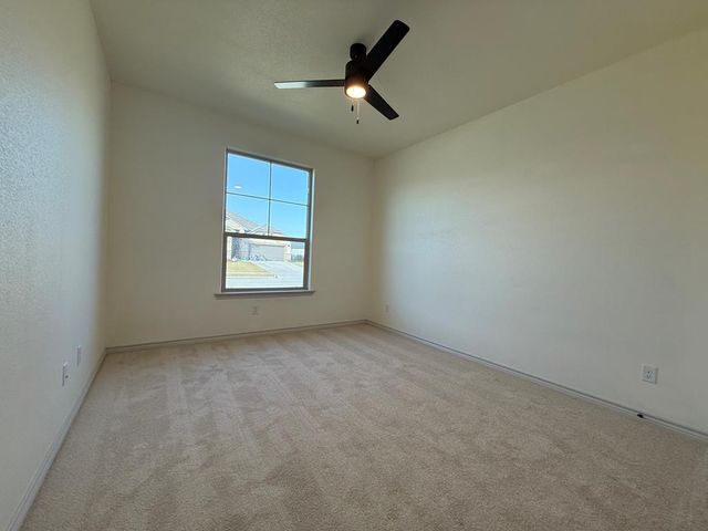 510 Stone Creek Dr, Coahoma, TX 79511