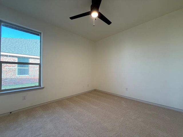 510 Stone Creek Dr, Coahoma, TX 79511