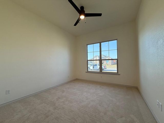 510 Stone Creek Dr, Coahoma, TX 79511