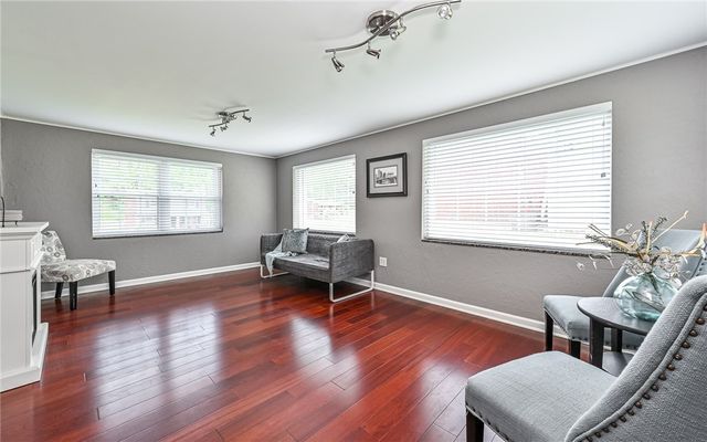 101 Upper Dr, Ross Twp, PA 15214