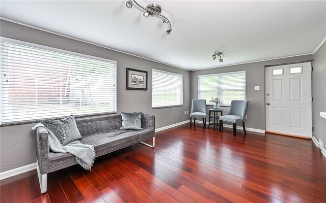 101 Upper Dr, Ross Twp, PA 15214