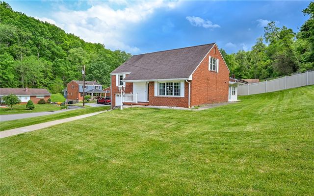 101 Upper Dr, Ross Twp, PA 15214