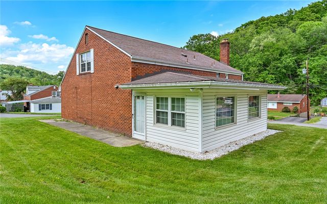 101 Upper Dr, Ross Twp, PA 15214