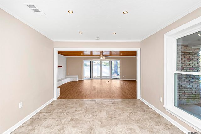 6555 Landmor Dr, Greenwell Springs, LA 70739