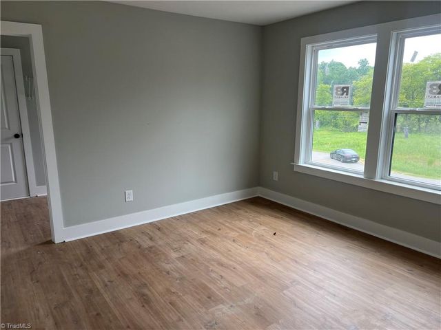 469 Lenalan Drive, Lexington, NC 27295