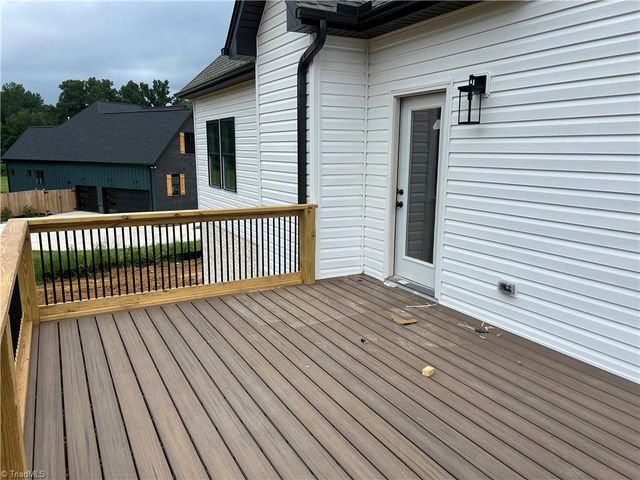 469 Lenalan Drive, Lexington, NC 27295