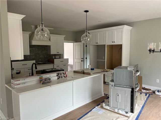 469 Lenalan Drive, Lexington, NC 27295