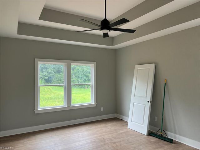 469 Lenalan Drive, Lexington, NC 27295