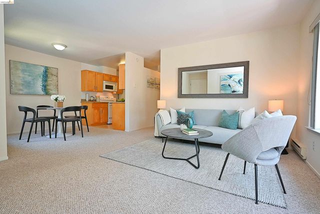 58 Marina Lakes Dr, Richmond, CA 94804