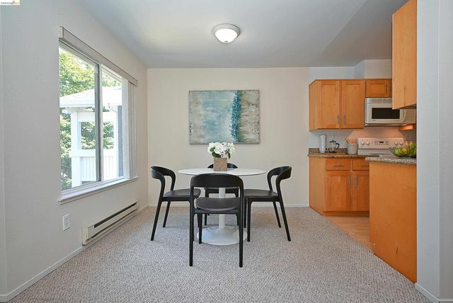 58 Marina Lakes Dr, Richmond, CA 94804