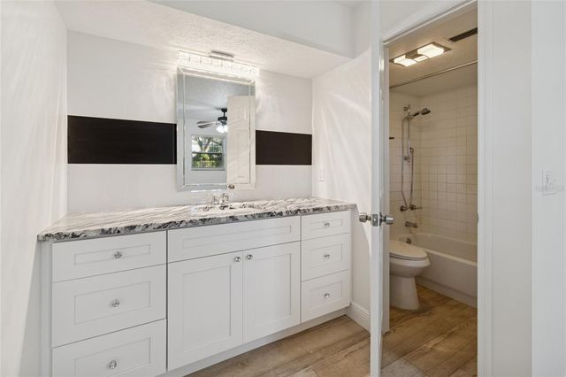 9628 DAVIS ROAD, Tampa, FL 33637