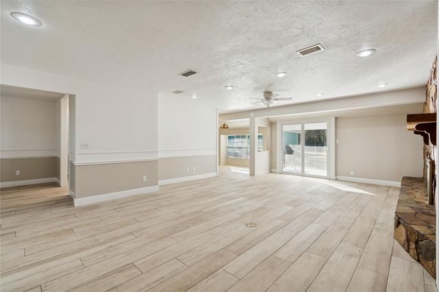 9628 DAVIS ROAD, Tampa, FL 33637