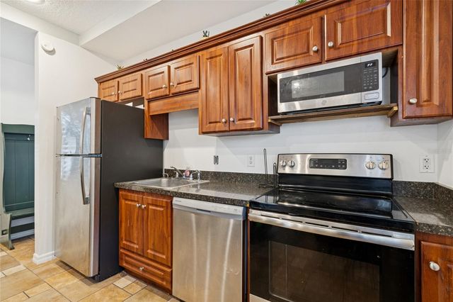 9628 DAVIS ROAD, Tampa, FL 33637