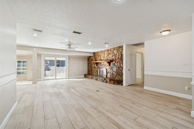 9628 DAVIS ROAD, Tampa, FL 33637