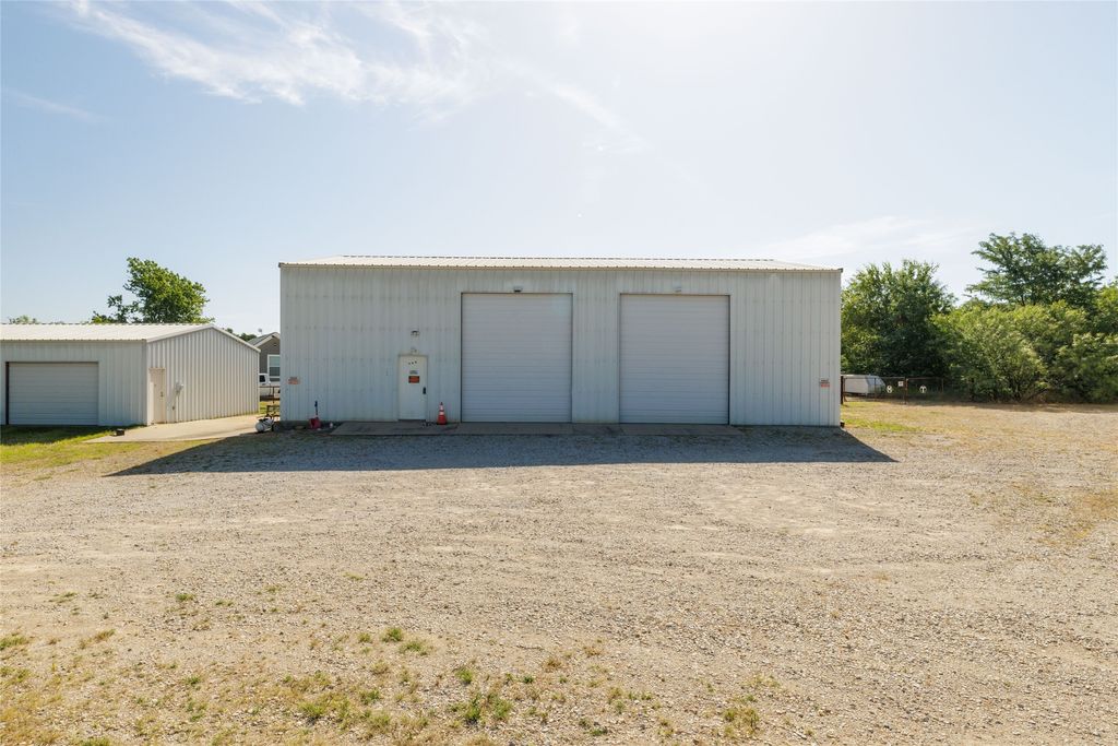 160 Cimmarron Trail, Bridgeport, TX 76426