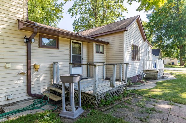 207 N Washington Street, Wanatah, IN 46390