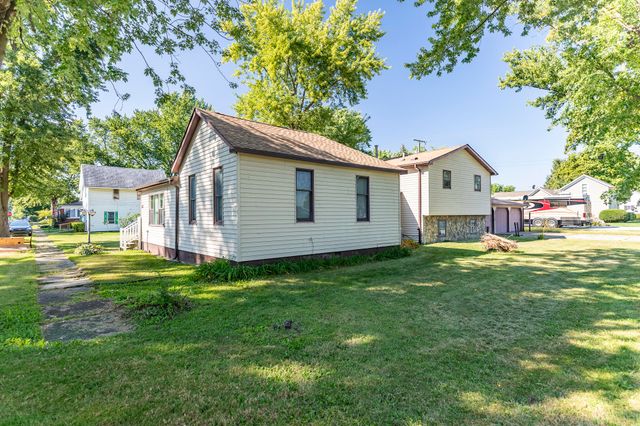 207 N Washington Street, Wanatah, IN 46390