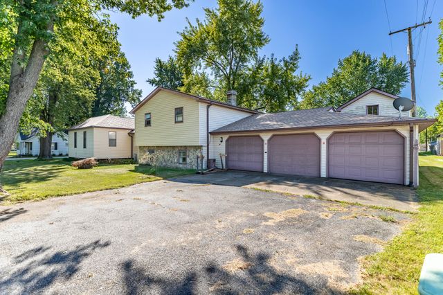 207 N Washington Street, Wanatah, IN 46390