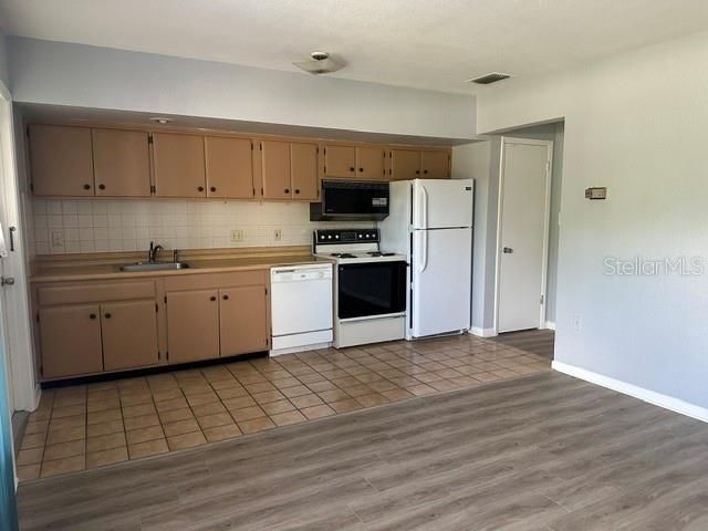 2301 W BAY DRIVE, Largo, FL 33770