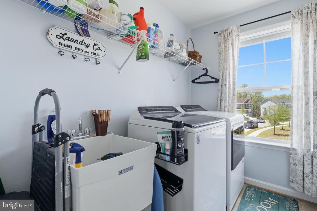 Image 12 of property listing at 20724 HILTON RUN CT, Lexington Park, MD 20653