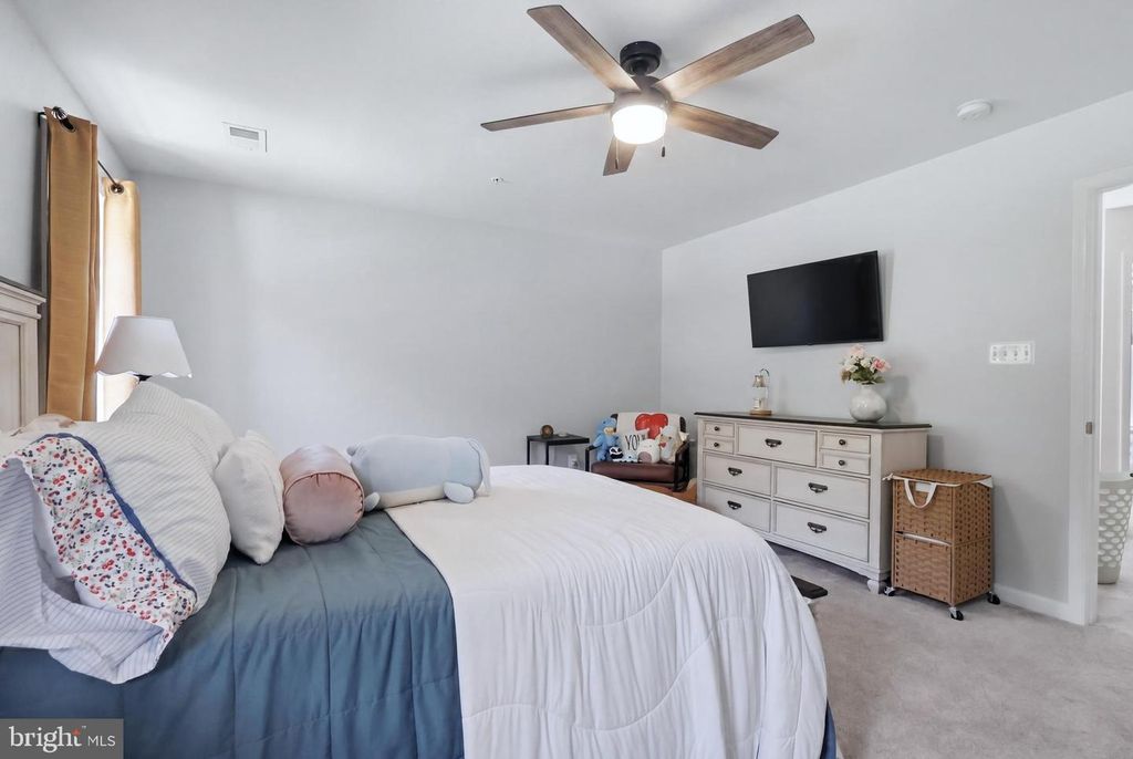 Image 20 of property listing at 20724 HILTON RUN CT, Lexington Park, MD 20653