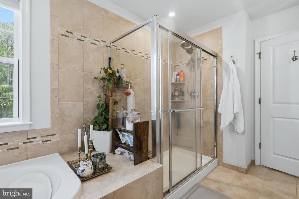 Image 25 of property listing at 20724 HILTON RUN CT, Lexington Park, MD 20653