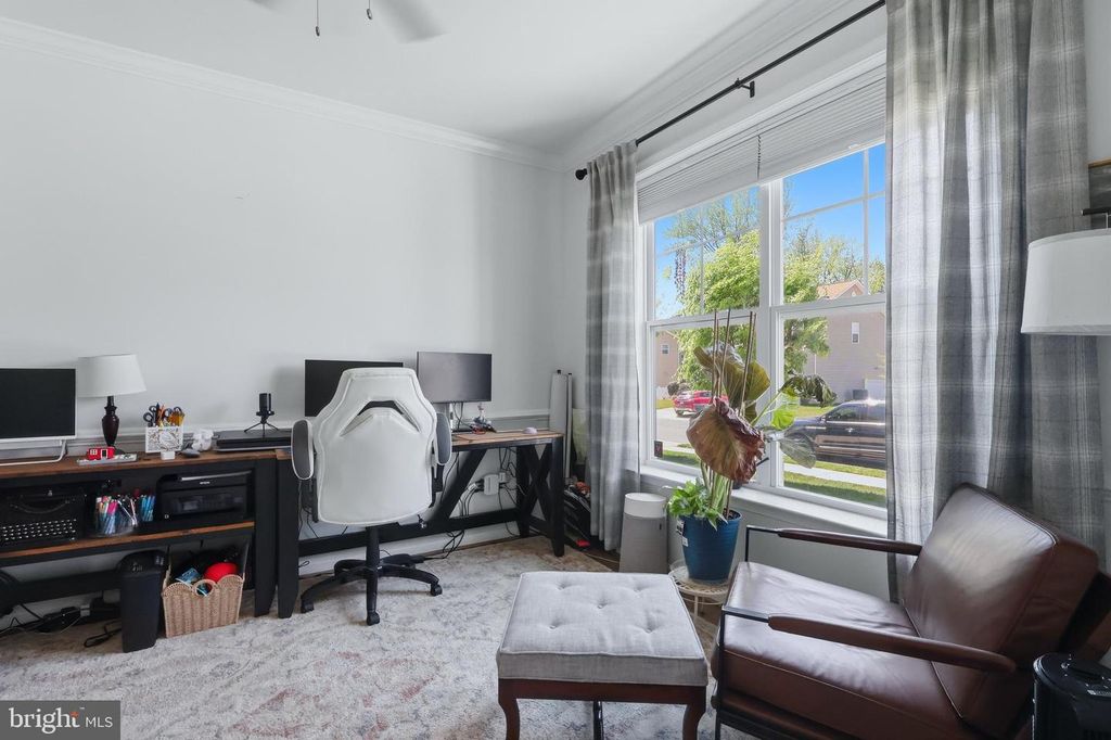 Image 5 of property listing at 20724 HILTON RUN CT, Lexington Park, MD 20653