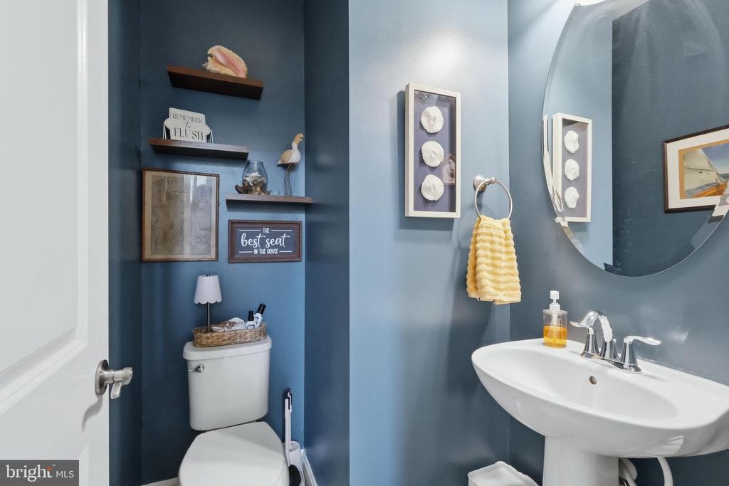 Image 7 of property listing at 20724 HILTON RUN CT, Lexington Park, MD 20653