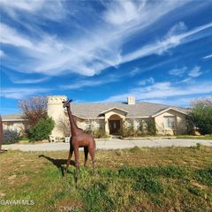 40744 27th W, Palmdale, CA 93551