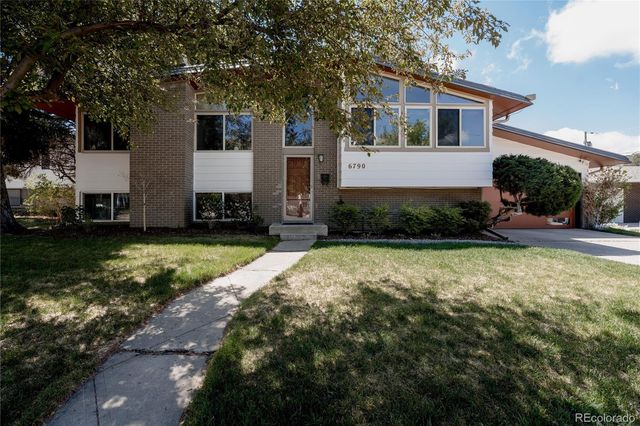 6790 E Exposition Avenue, Denver, CO 80224