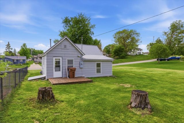 610 Center Street, Grinnell, IA 50112