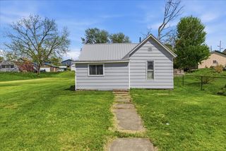 610 Center Street, Grinnell, IA 50112
