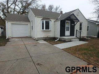 5627 Northwest Drive, Omaha, NE 68104
