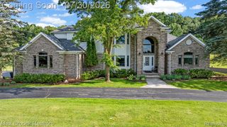 6827 Strawberry Lane, Clarkston, MI 48348