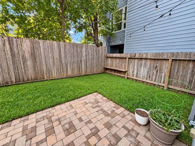 2316 Austin Street, Houston, TX 77004