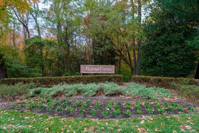 49 Pape Drive, Atlantic Highlands, NJ 07716