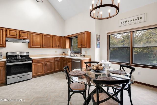 49 Pape Drive, Atlantic Highlands, NJ 07716