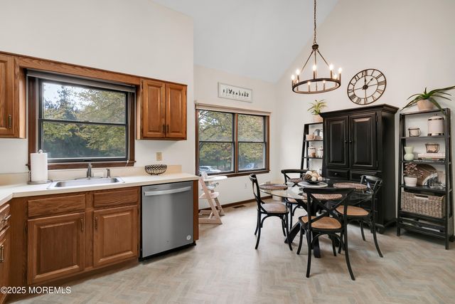 49 Pape Drive, Atlantic Highlands, NJ 07716