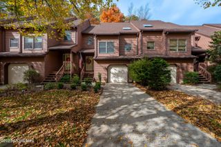 49 Pape Drive, Atlantic Highlands, NJ 07716
