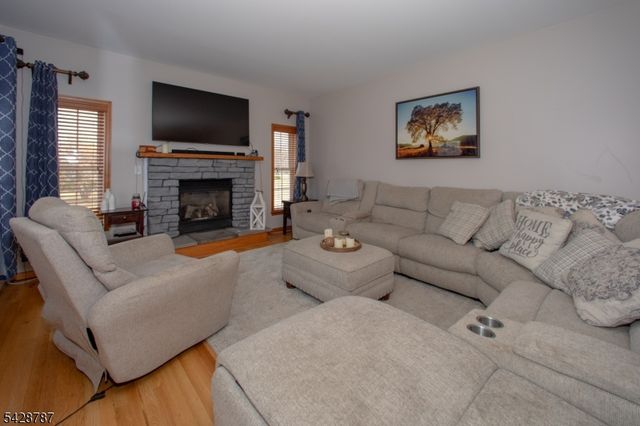 70 Holland Rd, Wantage Twp., NJ 07461