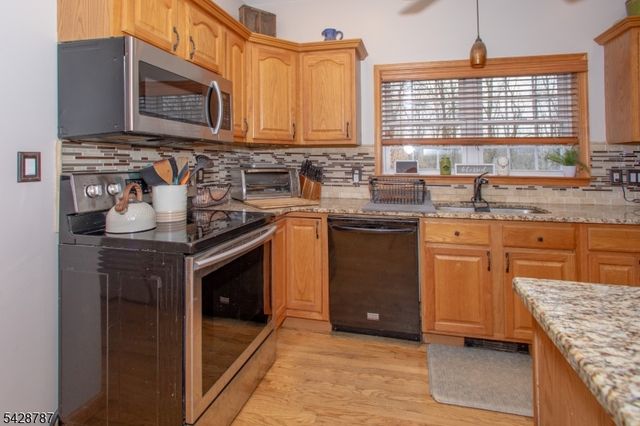 70 Holland Rd, Wantage Twp., NJ 07461