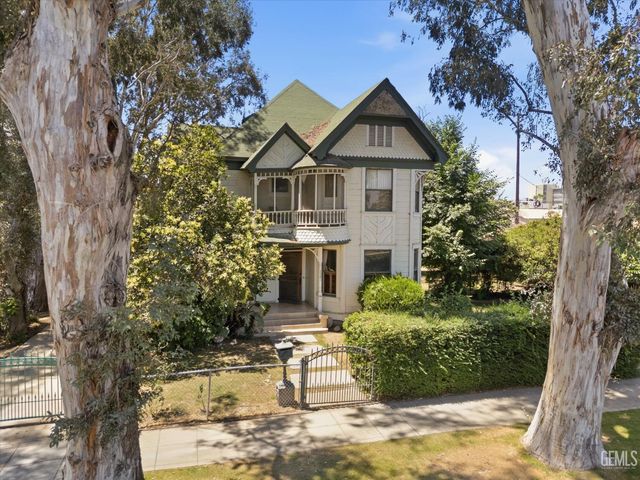 1321 N Street, Bakersfield, CA 93301