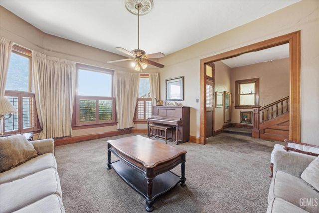 1321 N Street, Bakersfield, CA 93301