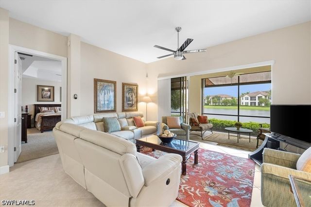 8051 Players Cove DR 102, Naples, FL 34113