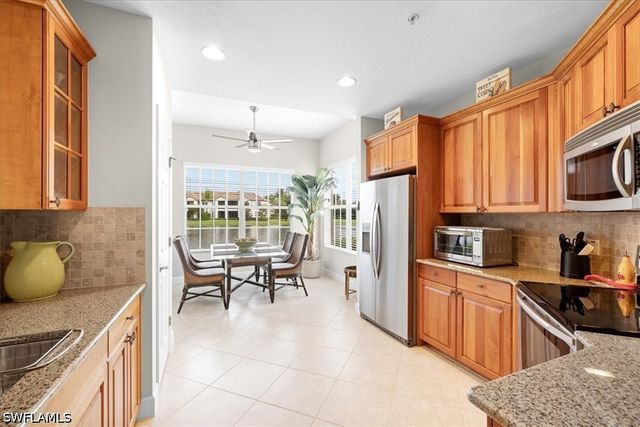 8051 Players Cove DR 102, Naples, FL 34113