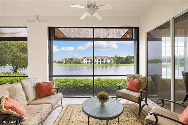 8051 Players Cove DR 102, Naples, FL 34113