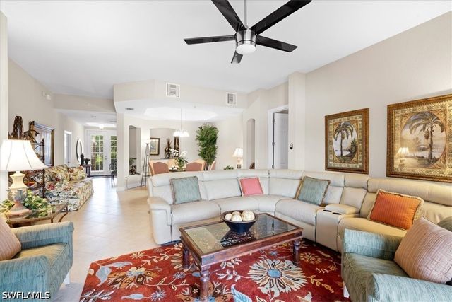 8051 Players Cove DR 102, Naples, FL 34113