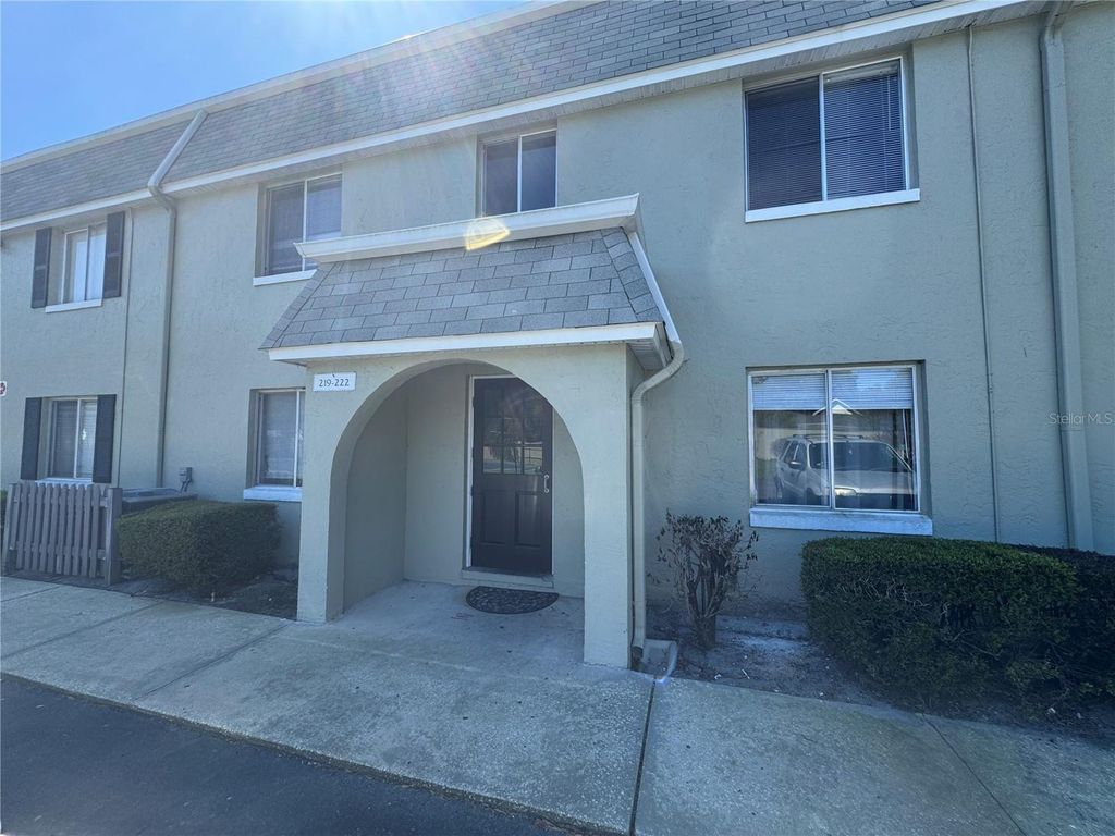 525 CONWAY ROAD 220, Orlando, FL 32807